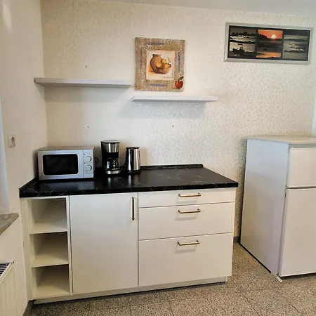 Sonnenschein1l Mit Terrasse Und Garten